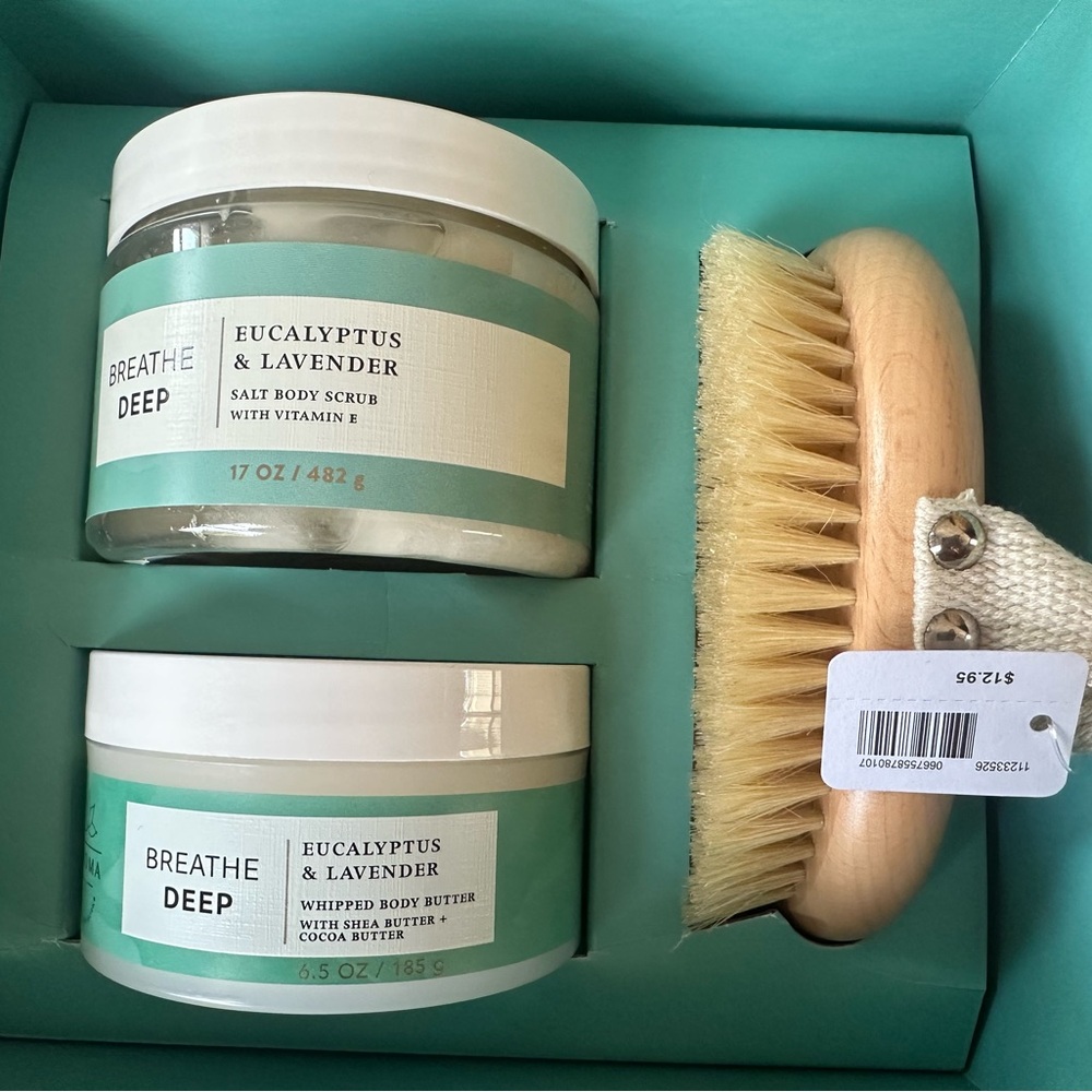 Bath & Body Works Eucalyptus & Lavender Set - Green and White